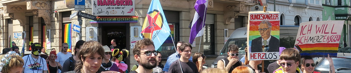 Bilder vom CSD Duisburg 2026 - Demo